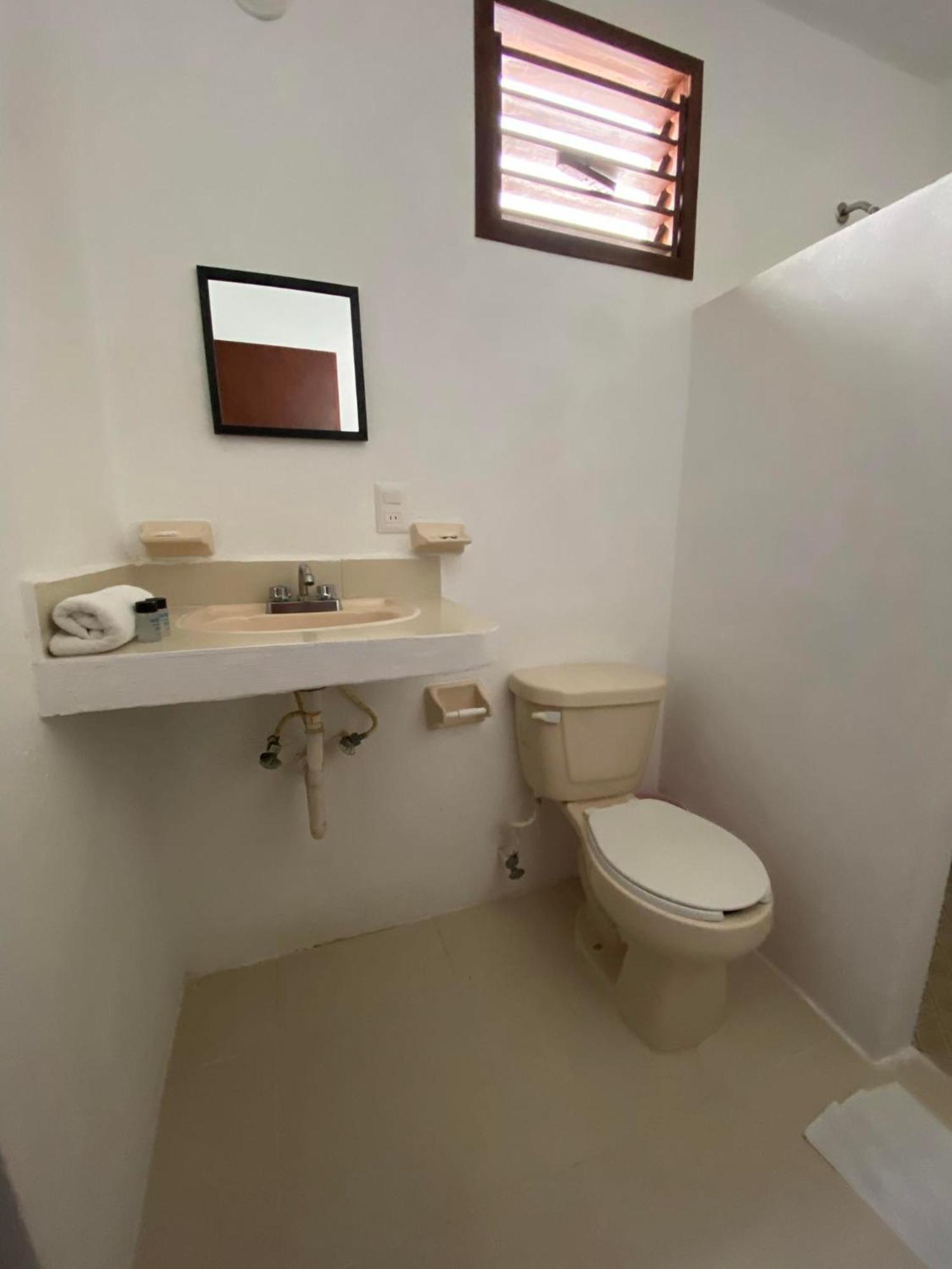 Casa Victor Avila Isla Holbox Екстериор снимка
